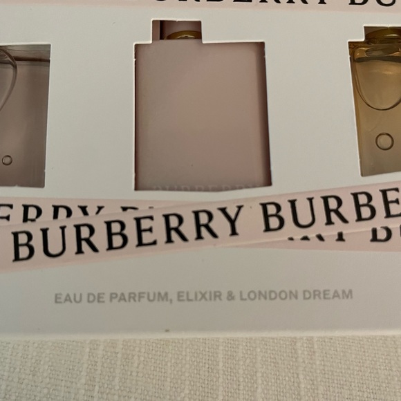Burberry perfume set - Picture 3 of 3